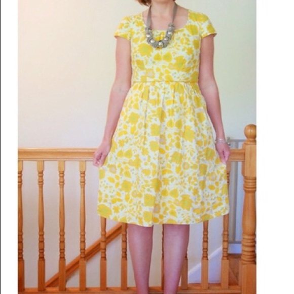 Boden Lovely Linen Yellow Floral Print Dress. - Picture 3 of 7